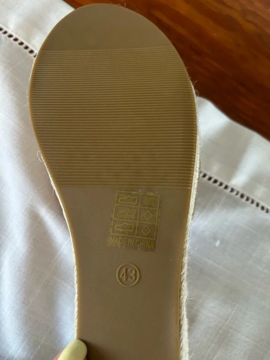 NEW Women’s Metallic Gold Woven Wedge Slide Sandals - Picture 5 of 6